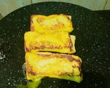 Foto langkah ke 3 dari resep French Toast.