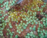 A picture of step 3 of Matar Pulao.