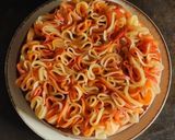 Foto del passaggio 18 della ricetta Crostata con frolla di riso crema alle noci e semi di papavero con pesche e mele