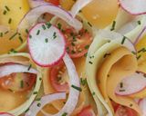 Une image de l'étape 4 de 🌿 Salade d'été concombre melon radis nectarine.