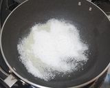 A picture of step 4 of Til Gud Nariyal Barfi.