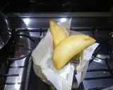 Foto del paso 4 de la receta: Empanadas de yuca rellenas con queso