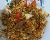 Foto langkah ke 3 dari resep Mie goreng tek tek.