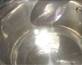 A picture of step 8 of Kanda batata puri.
