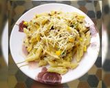 A picture of step 12 of White Sauce Pasta.