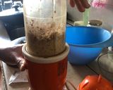 A picture of step 8 of Ohn No Khauk Swe / Burmese Laksa.