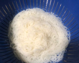Foto del paso 8 de la receta: Wok fideos chinos con gambas y verduras