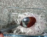 A picture of step 2 of Onion salad.