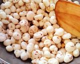 A picture of step 1 of Makhana foxnuts Bhel.