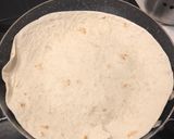 Napindító baconös-sajtos rántotta tortilla tekercsben recept fázis 2 fotója