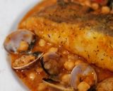 Foto del paso 11 de la receta: Cazuela de bacalao y almejas con garbanzos