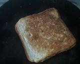 A picture of step 4 of Schezwaan Paneer Sandwich.