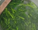 Foto langkah ke 1 dari resep Sambal Brambang Asem Kangkung ala Mbak Heni.