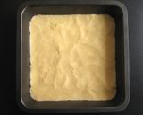 A picture of step 4 of Lemon Squares.