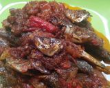 Foto langkah ke 6 dari resep 10. Ikan Asin Keranjang Sambal Tomat.