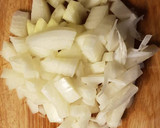 Foto del paso 2 de la receta: Crema de moniatos / boniatos con patata y cebolla