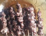 Foto langkah ke 6 dari resep Sate Sapi Bumbu Sederhana.