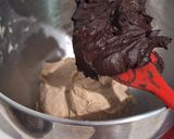 Foto langkah ke 3 dari resep Soft Chocolate Sourdough Bread.