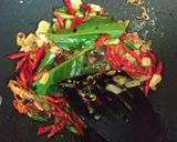 Foto langkah ke 4 dari resep Nasi Bakar Tumis Tongkol Cue.