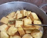 Foto langkah ke 2 dari resep Semur tahu telur bumbu dasar.