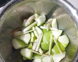 Foto langkah ke 2 dari resep Wedang Apel Sereh (Berkhasiat Mengatasi Nyeri/Radang Sendi).