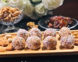 A picture of step 3 of Healthy Dates and Coconut Ladoo.