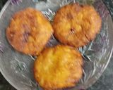 A picture of step 3 of Aaloo tikki.