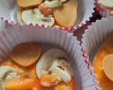 Foto langkah ke 6 dari resep Button Mushroom Mini Pizza (1268).