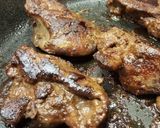 Foto del paso 2 de la receta: Hígado de cerdo, con sofrito de verduras y patatas