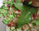 Foto langkah ke 4 dari resep Oseng Pare Pete.