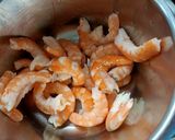 Une image de l'étape 2 de RISSOLÉ DE CREVETTES ET PATATES DOUCES À L'AIL DES OURS AU COOK EXPERT.