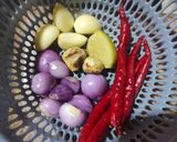 Foto langkah ke 2 dari resep Daun Singkong Kuah Santan.