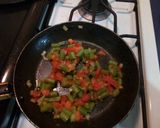 Foto del paso 2 de la receta: Ejotes con tomate y huevo