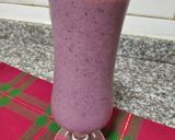 Foto del paso 3 de la receta: Coconut milkshake de uva y frutilla 🍇🍓 :)