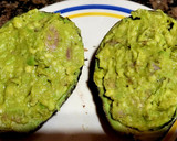 Foto del paso 4 de la receta: Aguacate relleno de carne con mostaza y miel