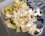 Une image de l'étape 3 de Salade aux deux endives, roquefort et sauce maison.