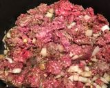 A picture of step 2 of Stir-Fried Beef Vermicelli (Bún xào thịt bò).