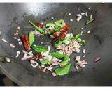 வெயிட்லாஸ் பொரியல்/கேரட் முட்டைகோஸ் பொரியல்(cabbage poriyal recipe in tamil) ரெசிபி ஸ்டேப் 2 புகைப்படம்