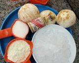 A picture of step 1 of Orange milkshake.