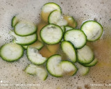 Foto del paso 5 de la receta: Tortilla de calabacín 🥚🥚🍀🍀