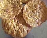 A picture of step 3 of Tikhi puri.