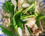 Hình bước làm 3 của món Canh Xương Heo Nấu Hành Lá