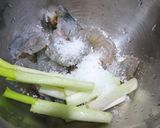 Hình bước làm 2 của món Canh khoai từ nấu tôm