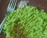 A picture of step 1 of Avocado sandwich.