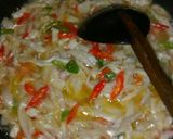 Foto langkah ke 5 dari resep Oseng Jamur Mudah.