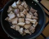 A picture of step 1 of Wet fried pork.