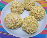 Foto langkah ke 2 dari resep Bola Tahu mie, Si'Gundul & Si'Kribo.