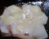 Foto del paso 9 de la receta: Pechugas de pollo y patas deshuesadas a la pizza