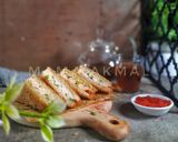 Foto langkah ke 5 dari resep Prawn Toast.