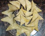 ચણાની દાળ ના સમોસા(Chana ni dal na Samosa recipe in gujarati) રેસીપી સ્ટેપ5ફોટો